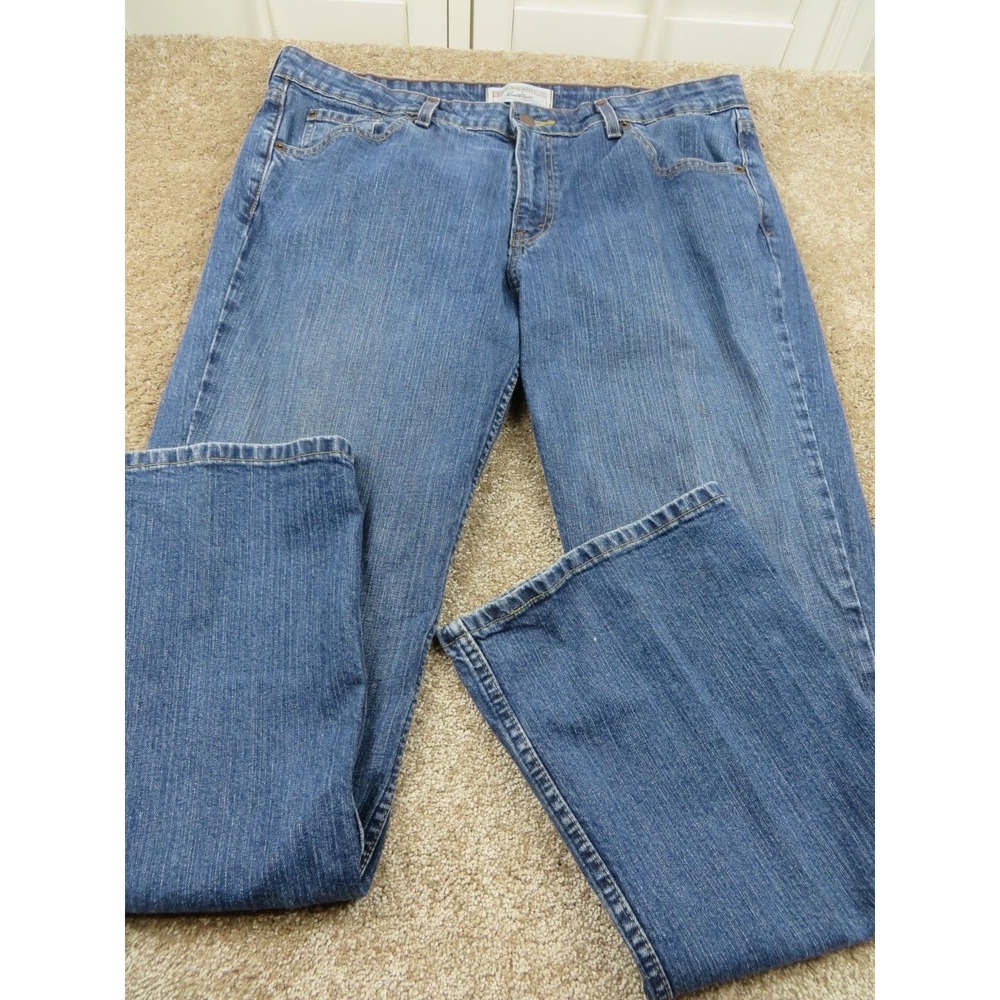 Levis Strauss Levi's Misses Sz 14 Medium Low Rise Bootcut Wide Leg Jean